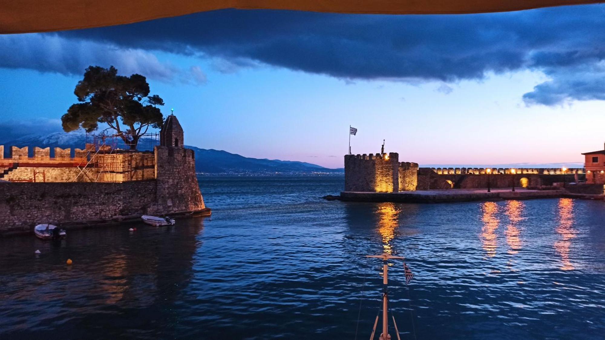 Nafpaktos Cottage By The Sea For Travelers And Dreamers! Exterior foto